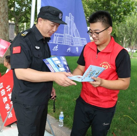 反詐知識宣傳進(jìn)校園 